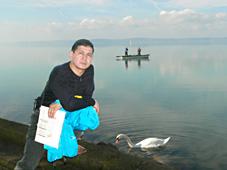 Бактияр Кожахметов на берегу жемчужины Венгрии — озера Балатон.